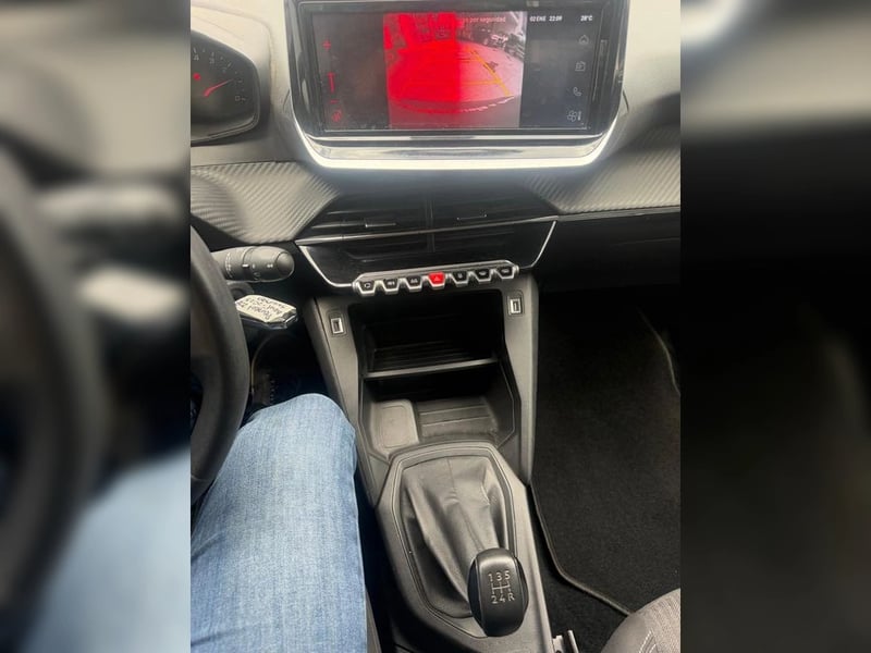 Peugeot 208 PURETECH 75 MT 1.2 2023 - Imagen 11 de 12