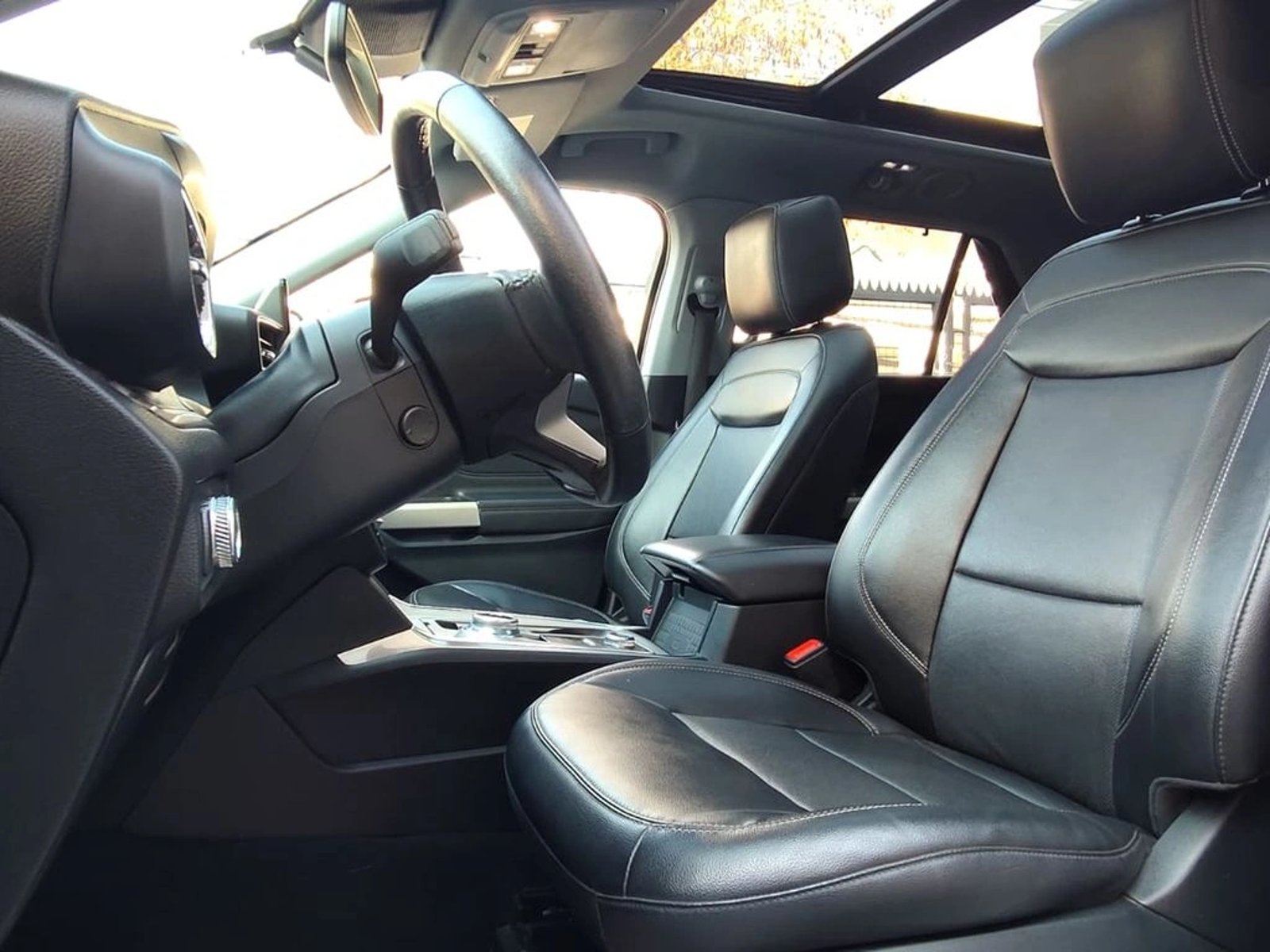 Ford EXPLORER LTD 2.3 AUT 2023 - Imagen 9 de 18