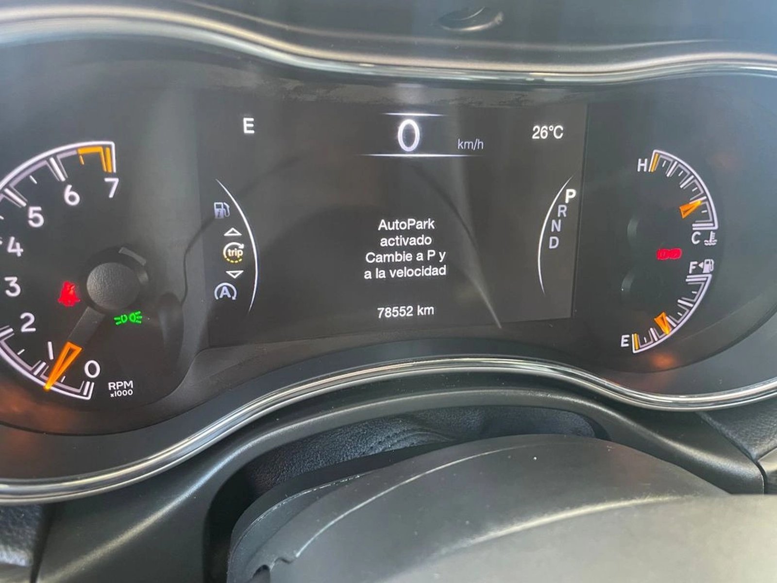 JEEP GRAND CHEROKEE Laredo Sport 2022 - Imagen 9 de 20