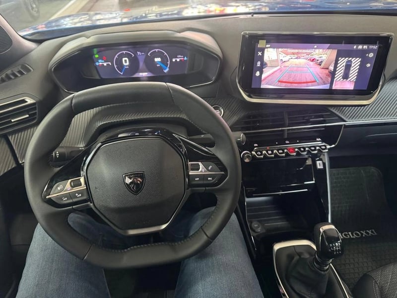 Peugeot 2008 MCA Allure Pack Puretech 130 2025 - Imagen 11 de 12