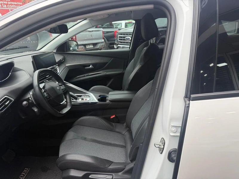 Peugeot 3008 ALLURE BLUE HDI HP 1.5 AUT 2021 - Imagen 10 de 12