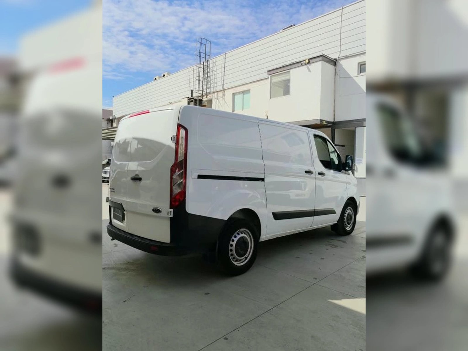 Ford TRANSIT CUSTOM 2.0 2024 - Foto 4 de 15