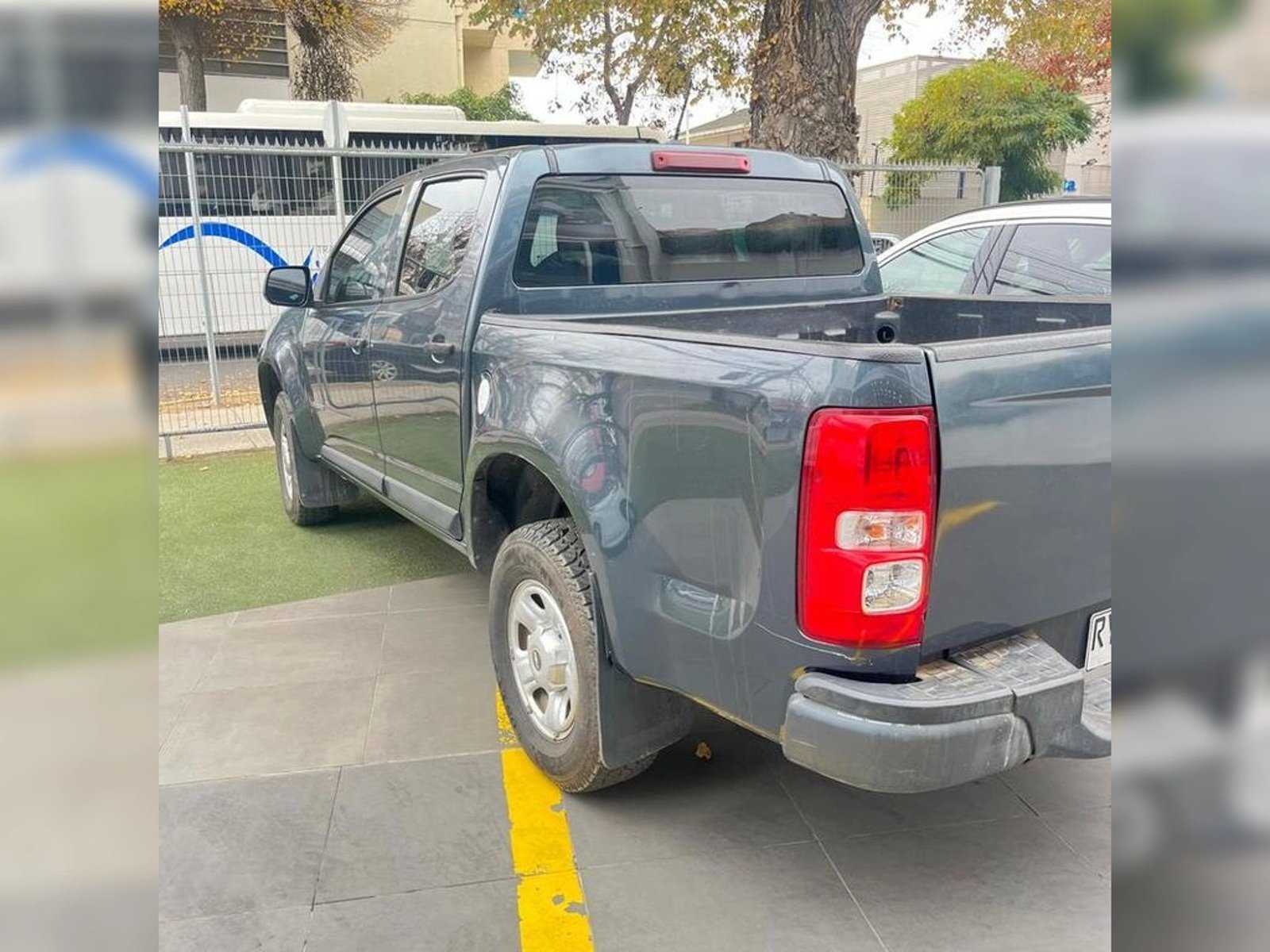 Chevrolet COLORADO II LS 2.8 2022 - Foto 2 de 4