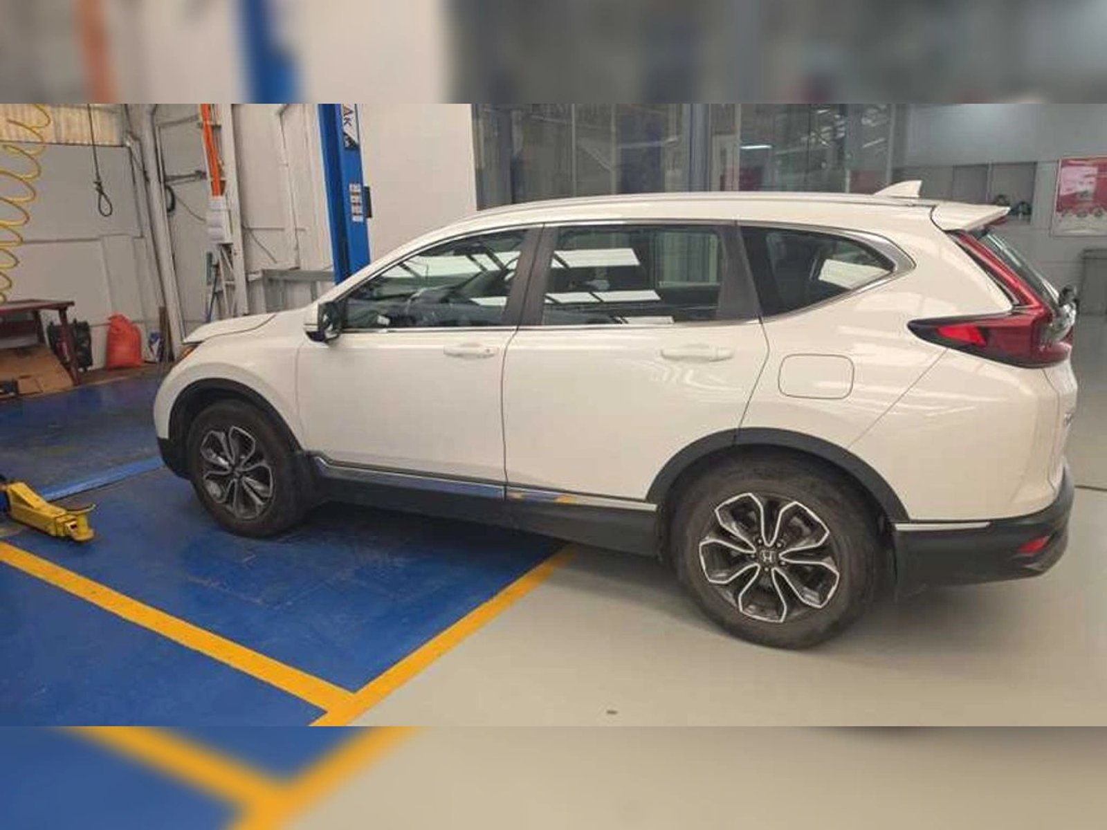 Honda CR-V Touring 1.5 AUT 4X4 2021 - Foto 2 de 5