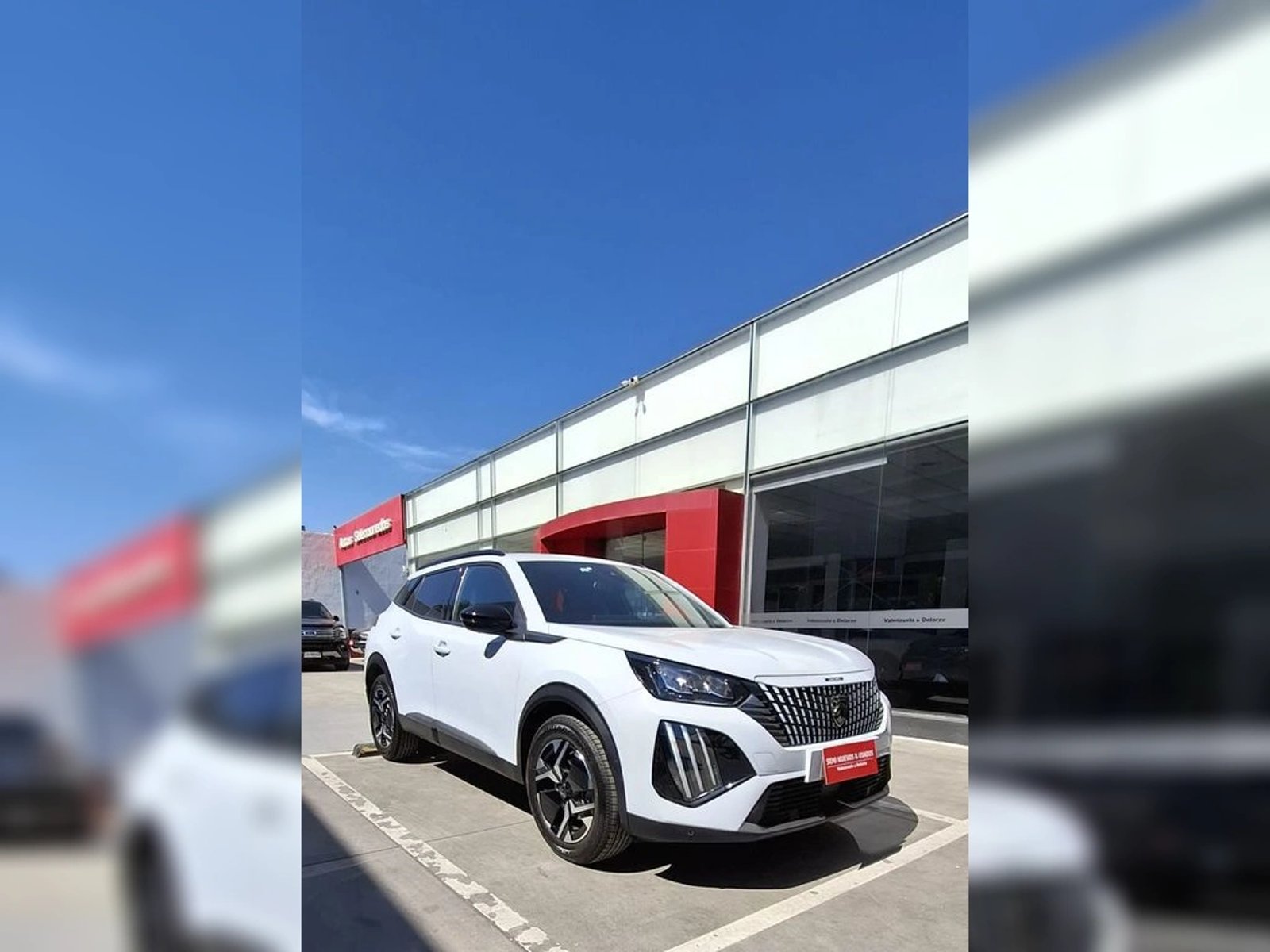 Peugeot 2008 MCA Allure Pack Puretech 130 2025 - Foto 3 de 11