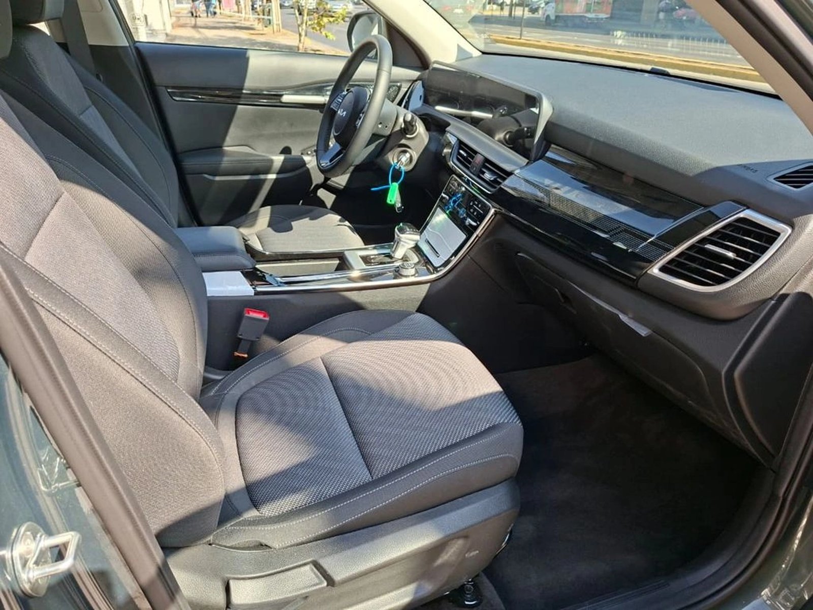 KIA SELTOS EX 1.5 IVT (2332) 2025 - Imagen 9 de 20
