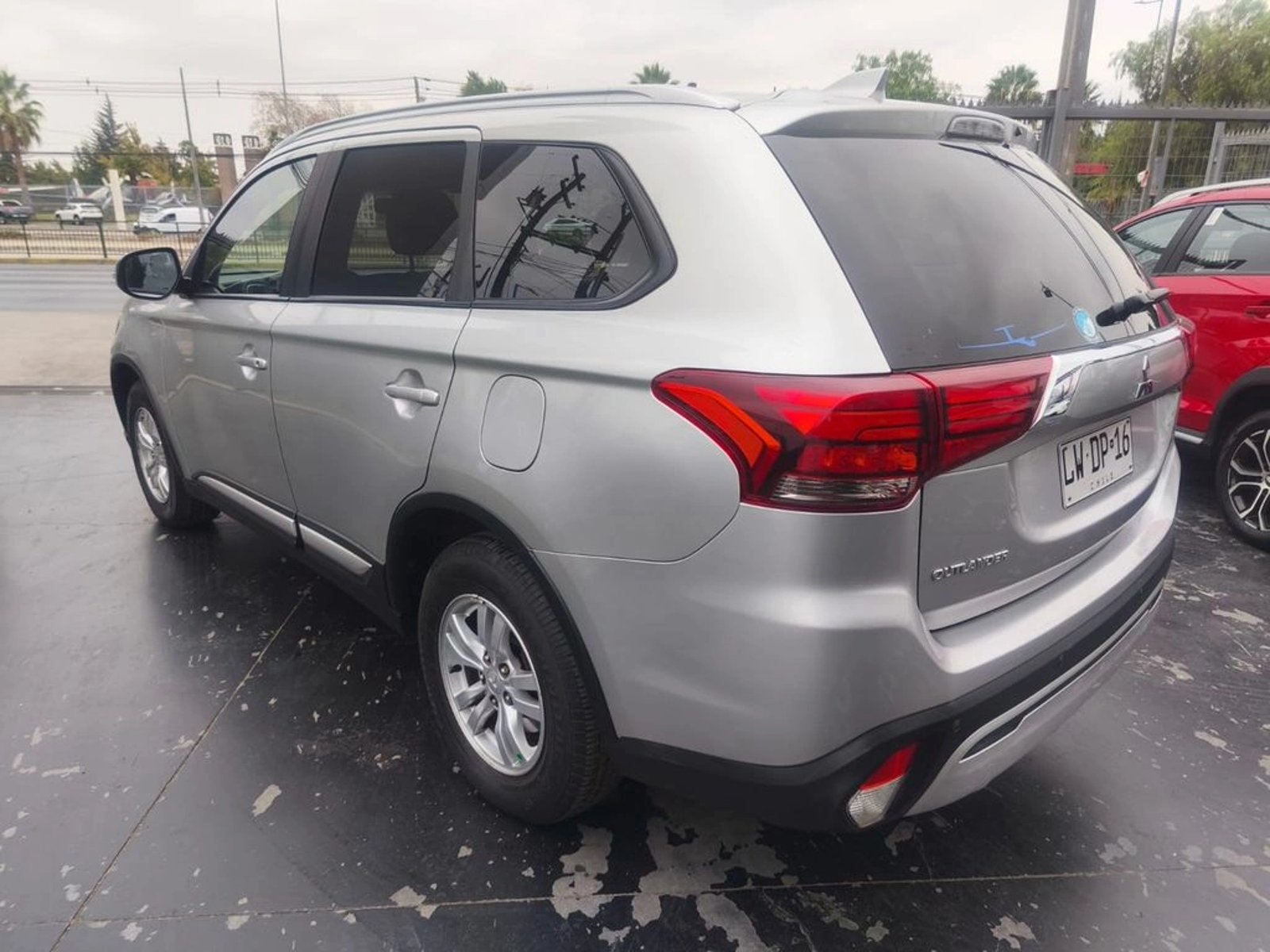 MITSUBISHI OUTLANDER GLX 2020 - Imagen 4 de 16