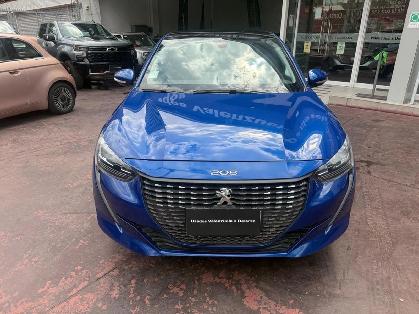 Peugeot 208 PURETECH 75 MT 1.2 2023 - Foto 2 de 12