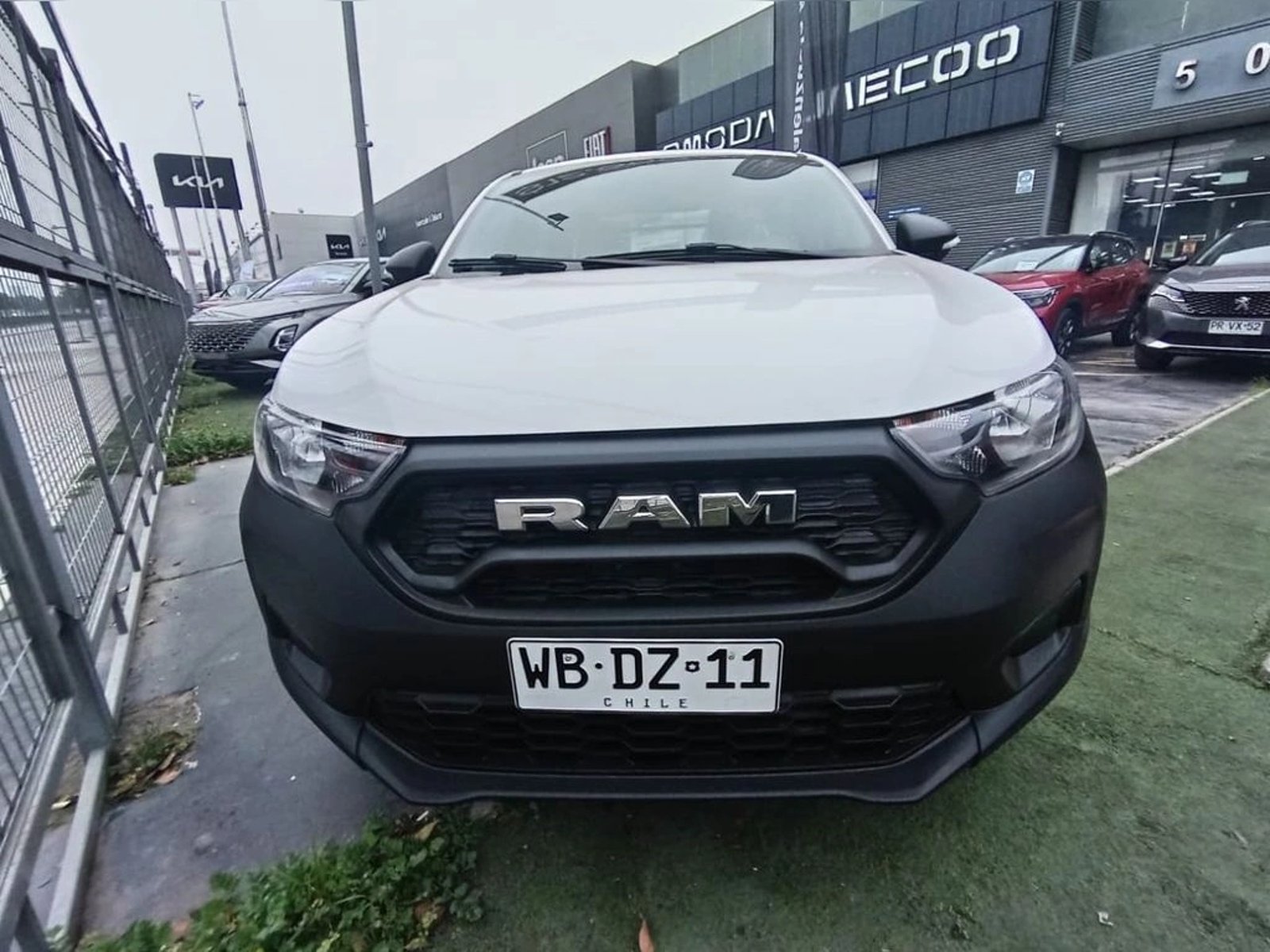 RAM 700 SLT DC 1.3 2026 - Foto 2 de 11