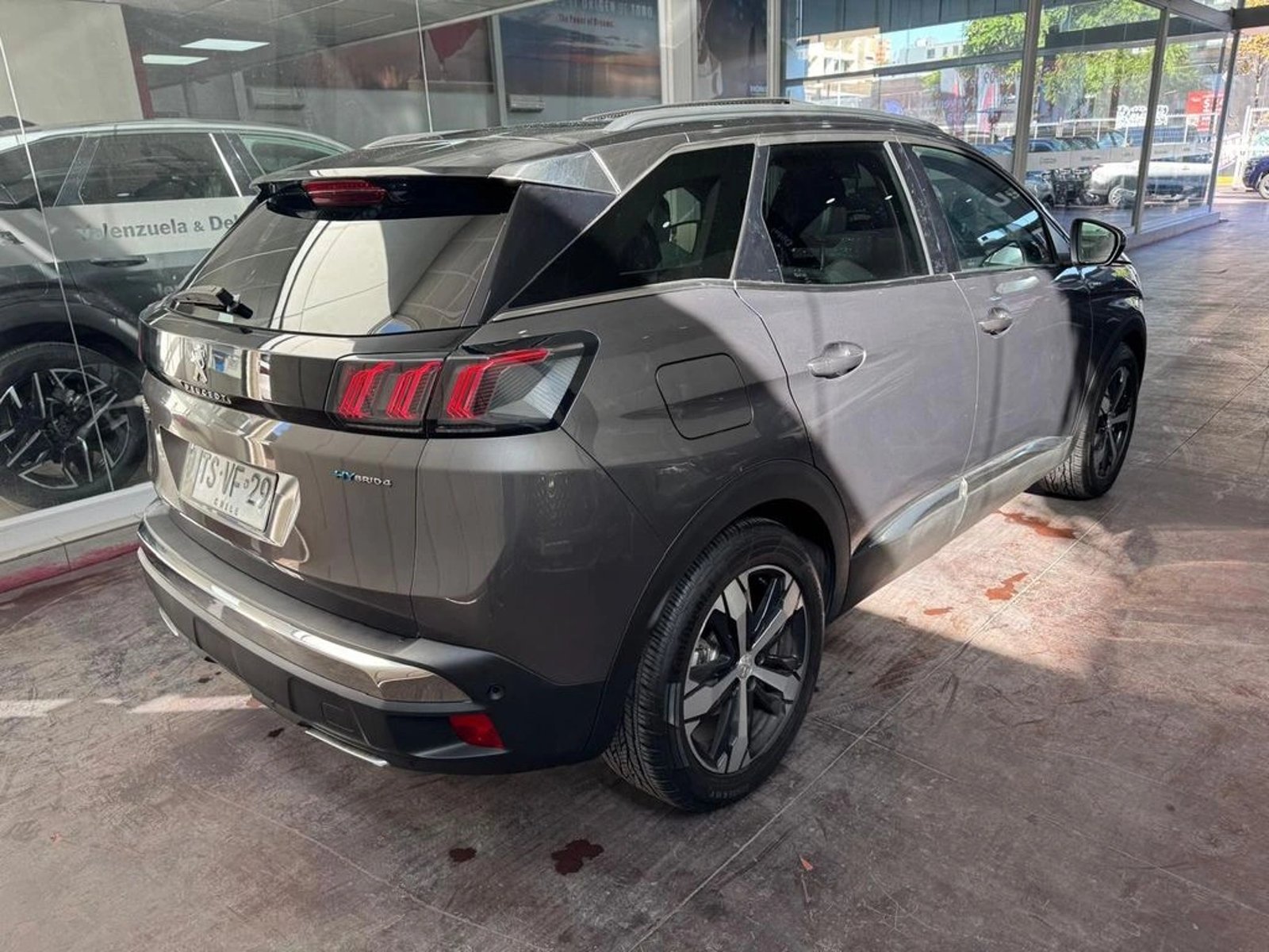 Peugeot 3008 GT HYBRID4 300 eEAT8 2025 - Foto 4 de 18