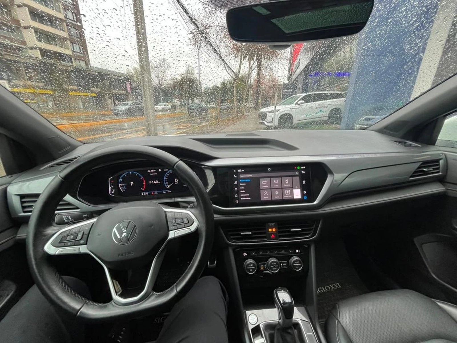 Volkswagen TAOS TSI 4X2 1.4 AUT 2022 - Imagen 14 de 17