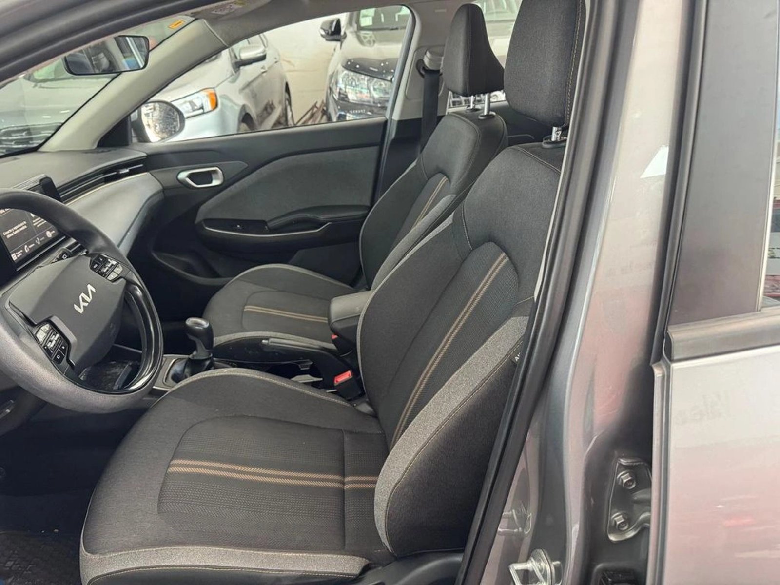 KIA K3 Cross EX Full 2024 - Imagen 9 de 19