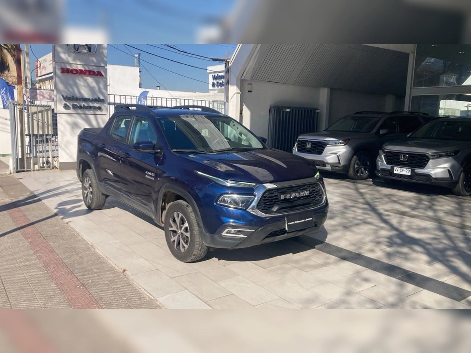 RAM 1000 BIGHORN 1.8 AT LX 2024 - Imagen 3 de 11