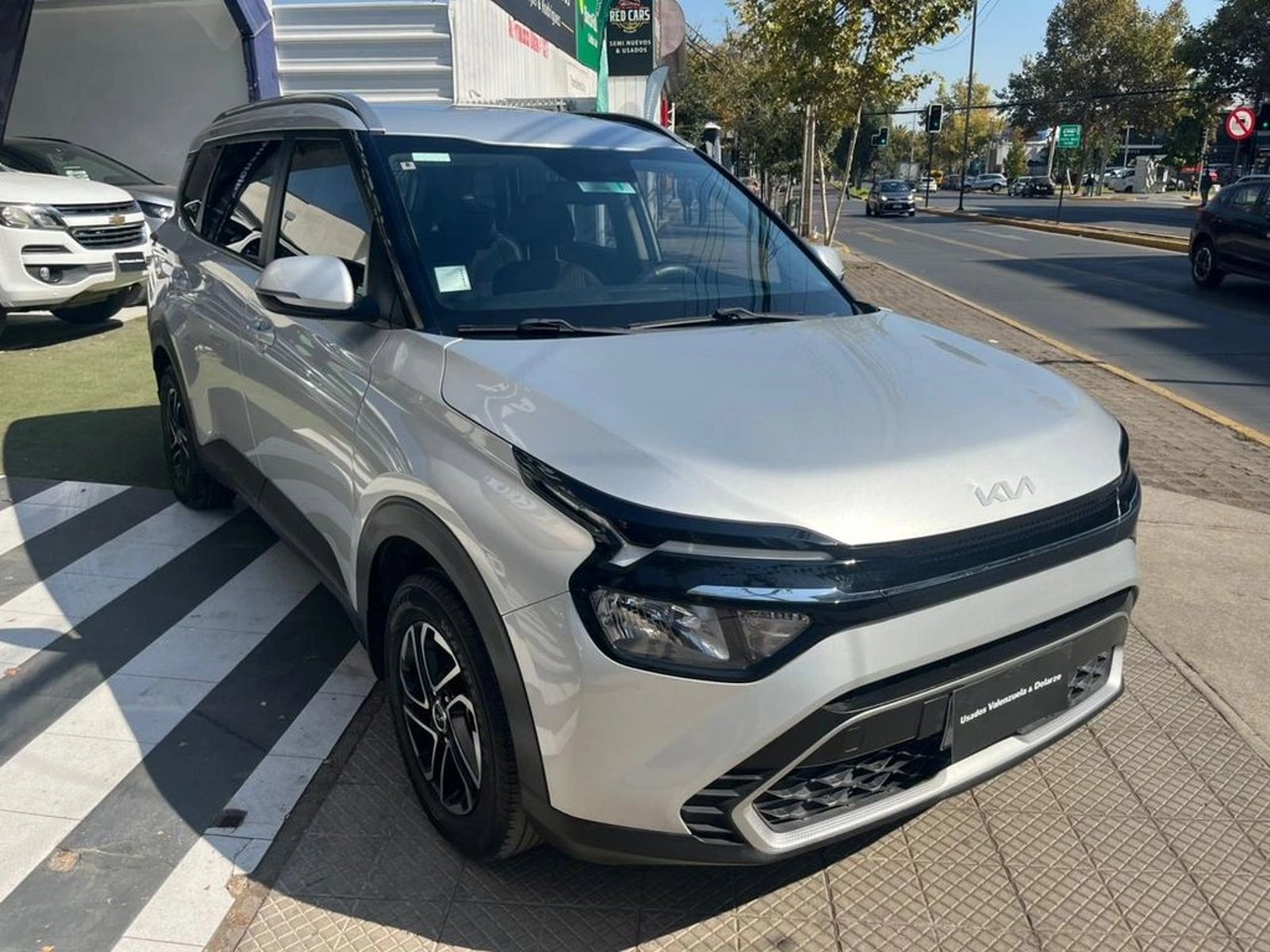 KIA CARENS EX 1.4 AUT 2022 - Imagen 8 de 20