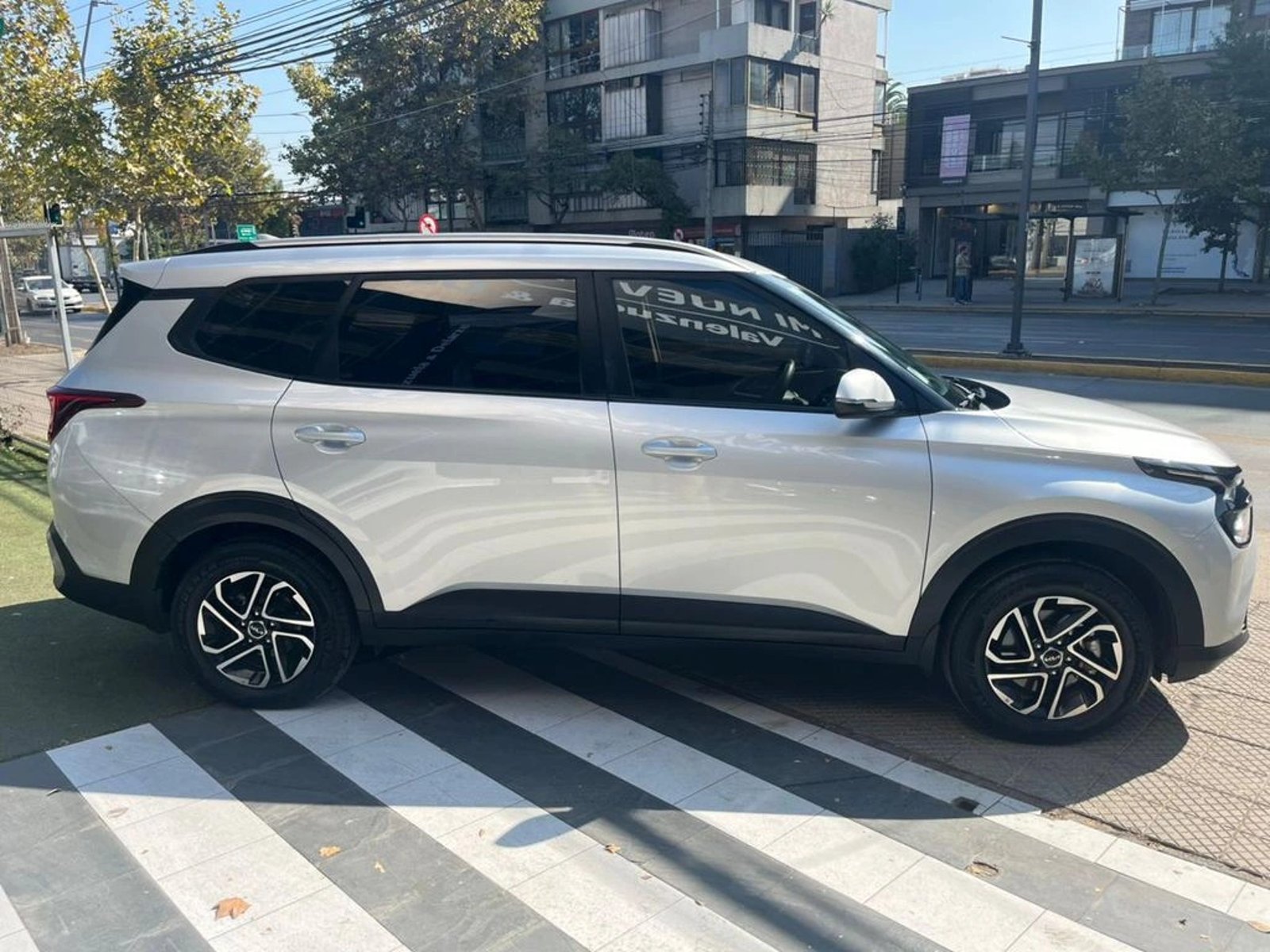 KIA CARENS EX 1.4 AUT 2022 - Imagen 7 de 20