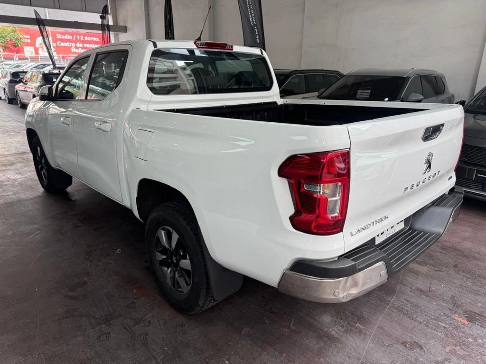 PEUGEOT LANDTREK Active BlueHDi 180 4x4 AT 2025 - Imagen 6 de 17
