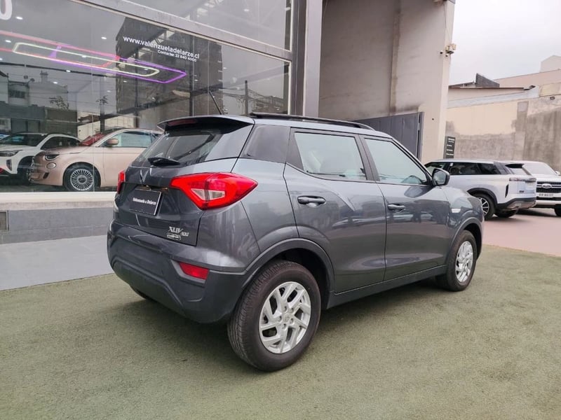 Mahindra XUV 300 1.2 2025 - Imagen 4 de 15