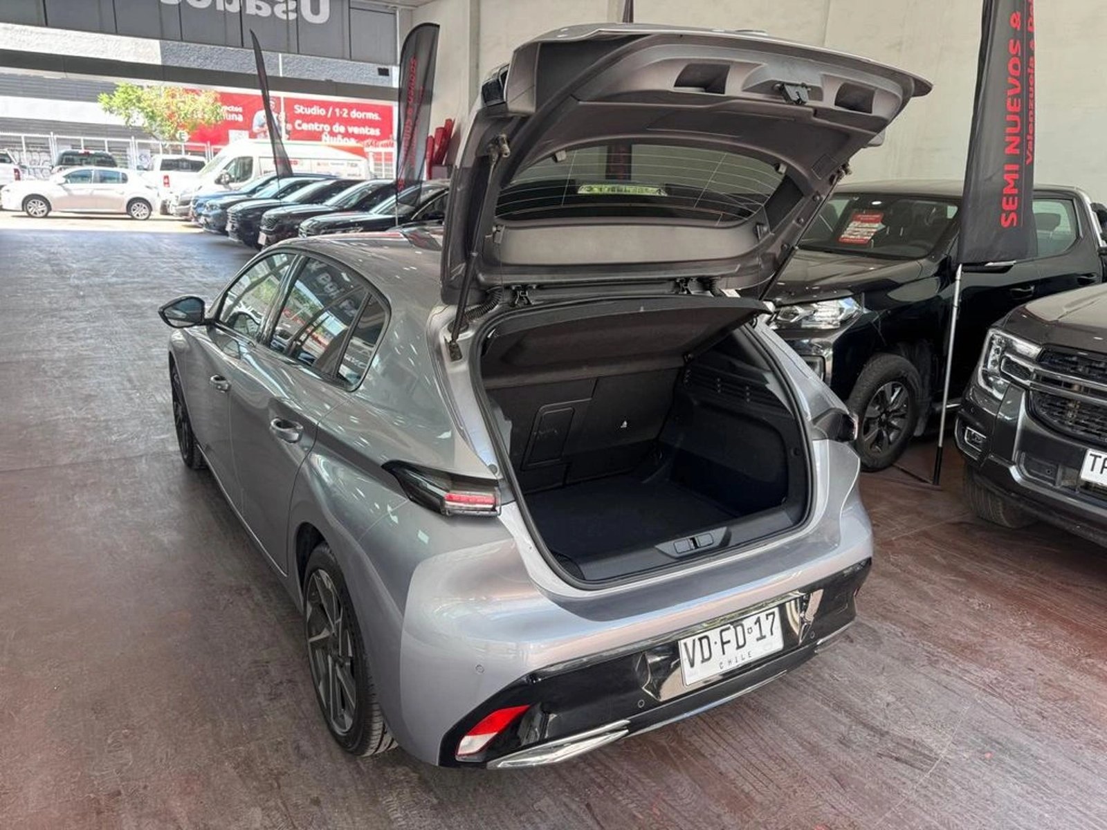 PEUGEOT 308 Allure Pack Puretech 130 EAT8 PRS 2025 - Imagen 7 de 19