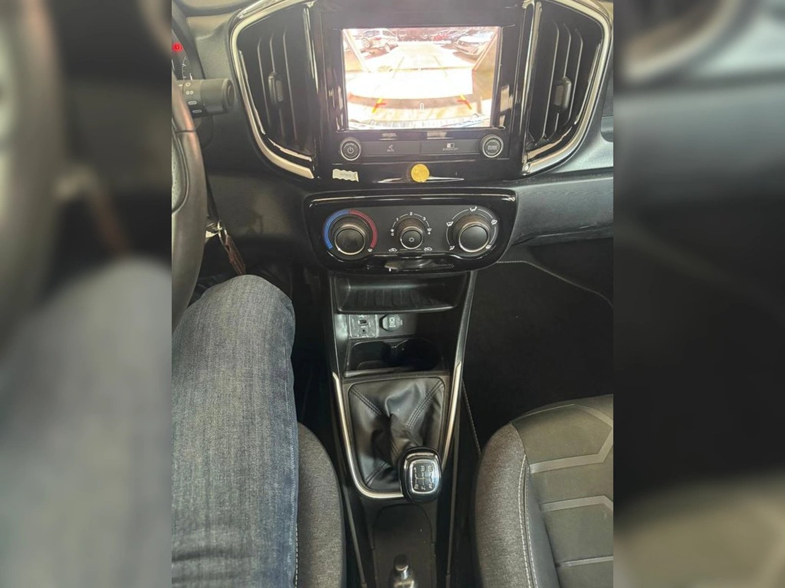 RAM 700 LARAMIE CD 1.3 2023 - Imagen 10 de 15