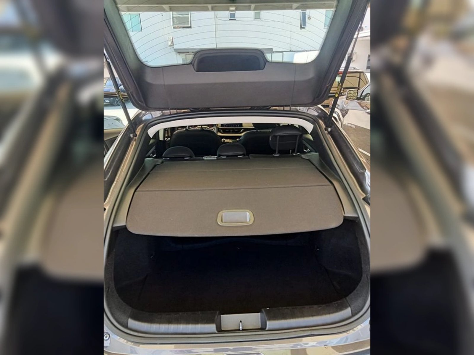 FIAT FASTBACK Audace CVT 1.0 2024 - Imagen 11 de 17