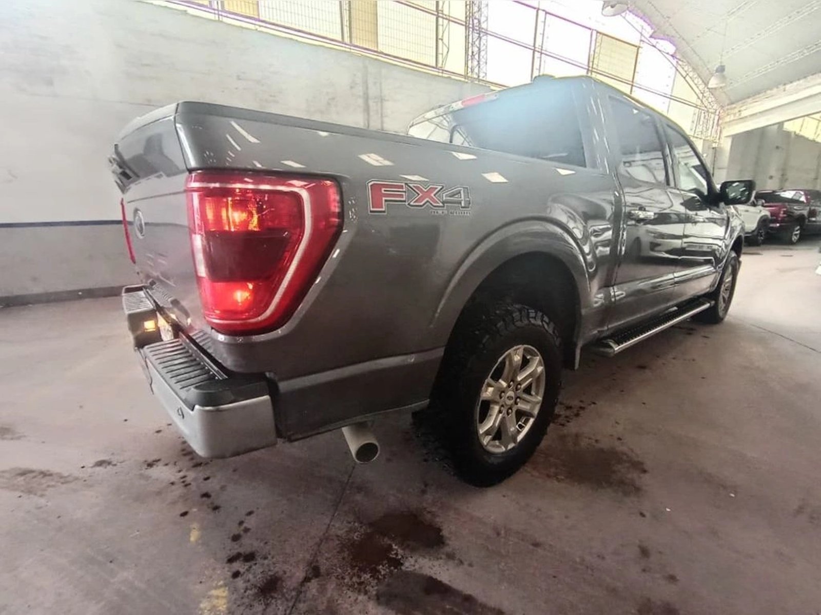 Ford F-150 XLT 4X4 5.0 AUT 2023 - Foto 5 de 12