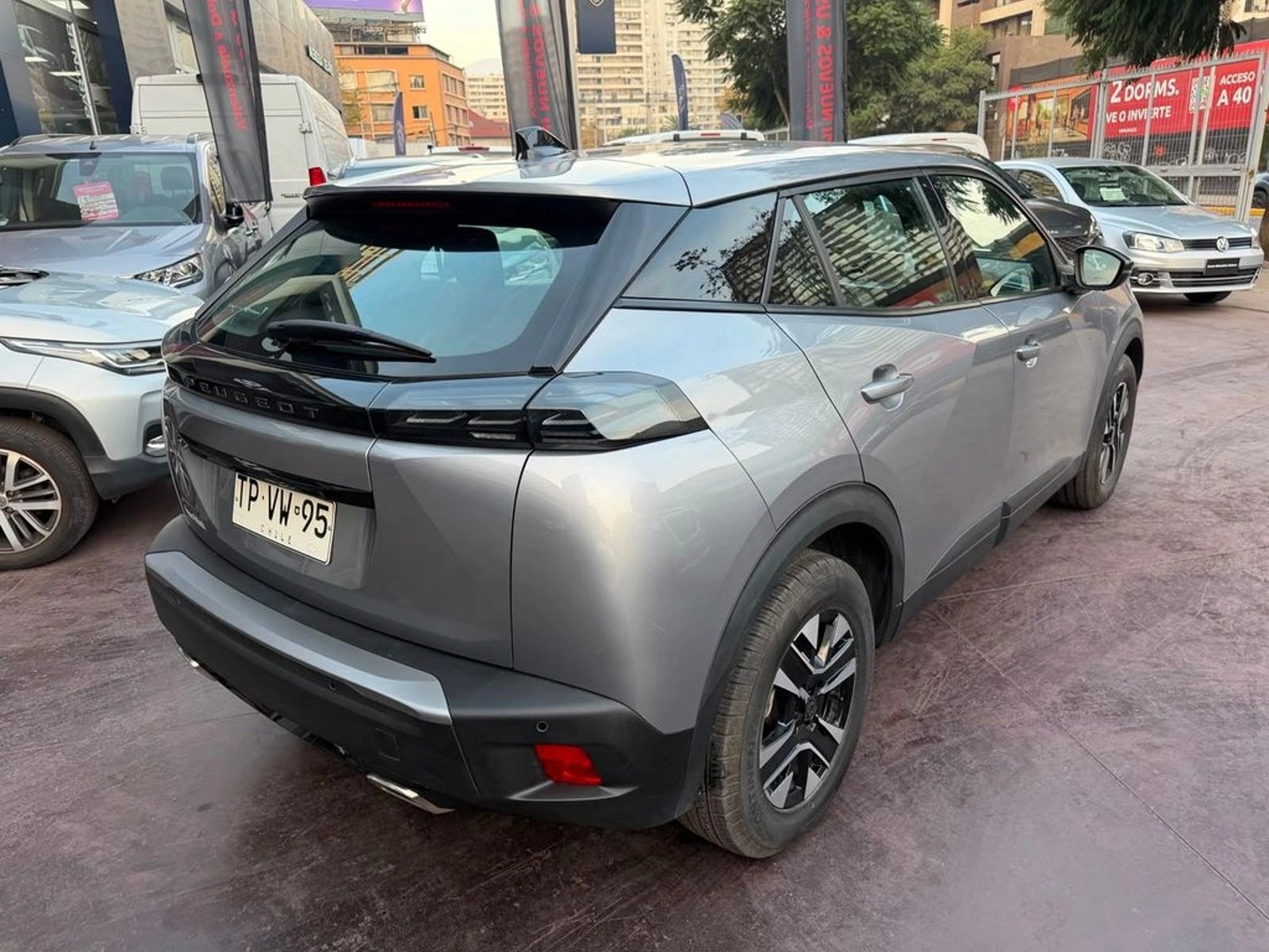 PEUGEOT 2008 Active Pack Puretech 130 2024 - Imagen 4 de 17