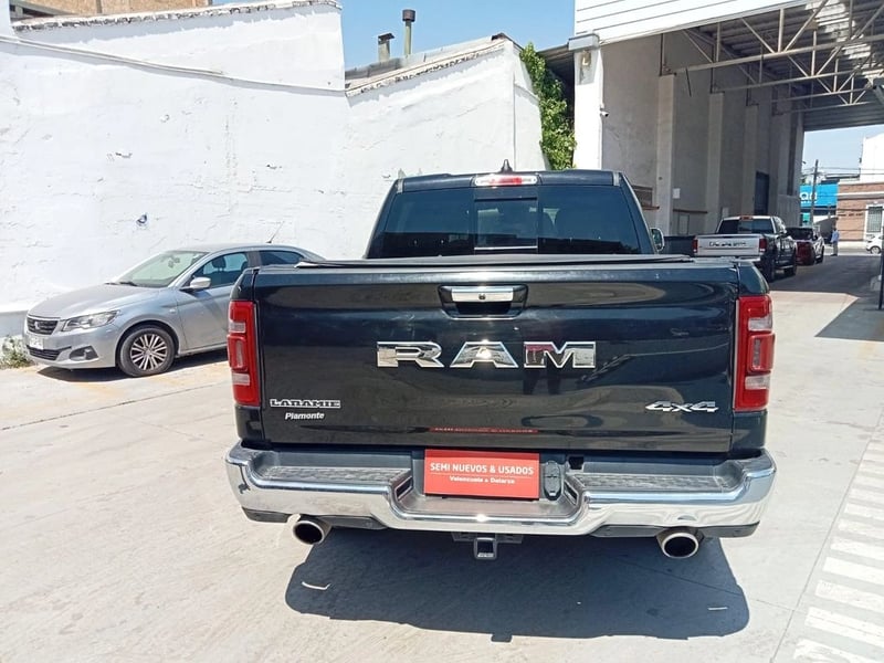RAM 1500 Laramie 2020 - Imagen 7 de 18