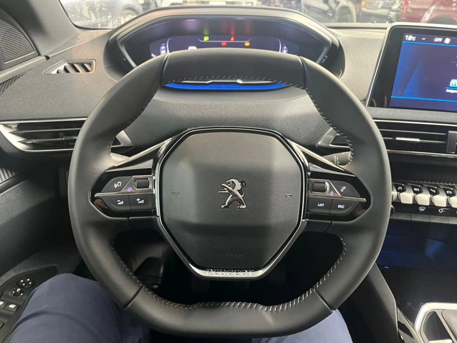Peugeot 3008 Active Pack Puretech 130 2026 - Imagen 14 de 15