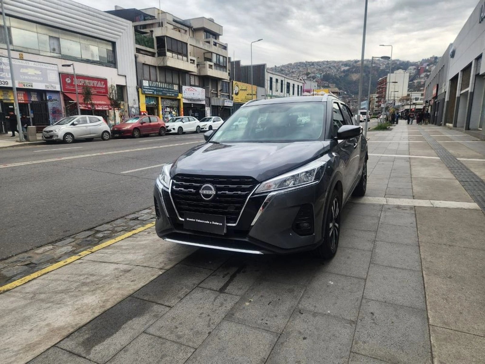 Nissan KICKS SENSE 1.6 MT 2023 - Foto 3 de 11
