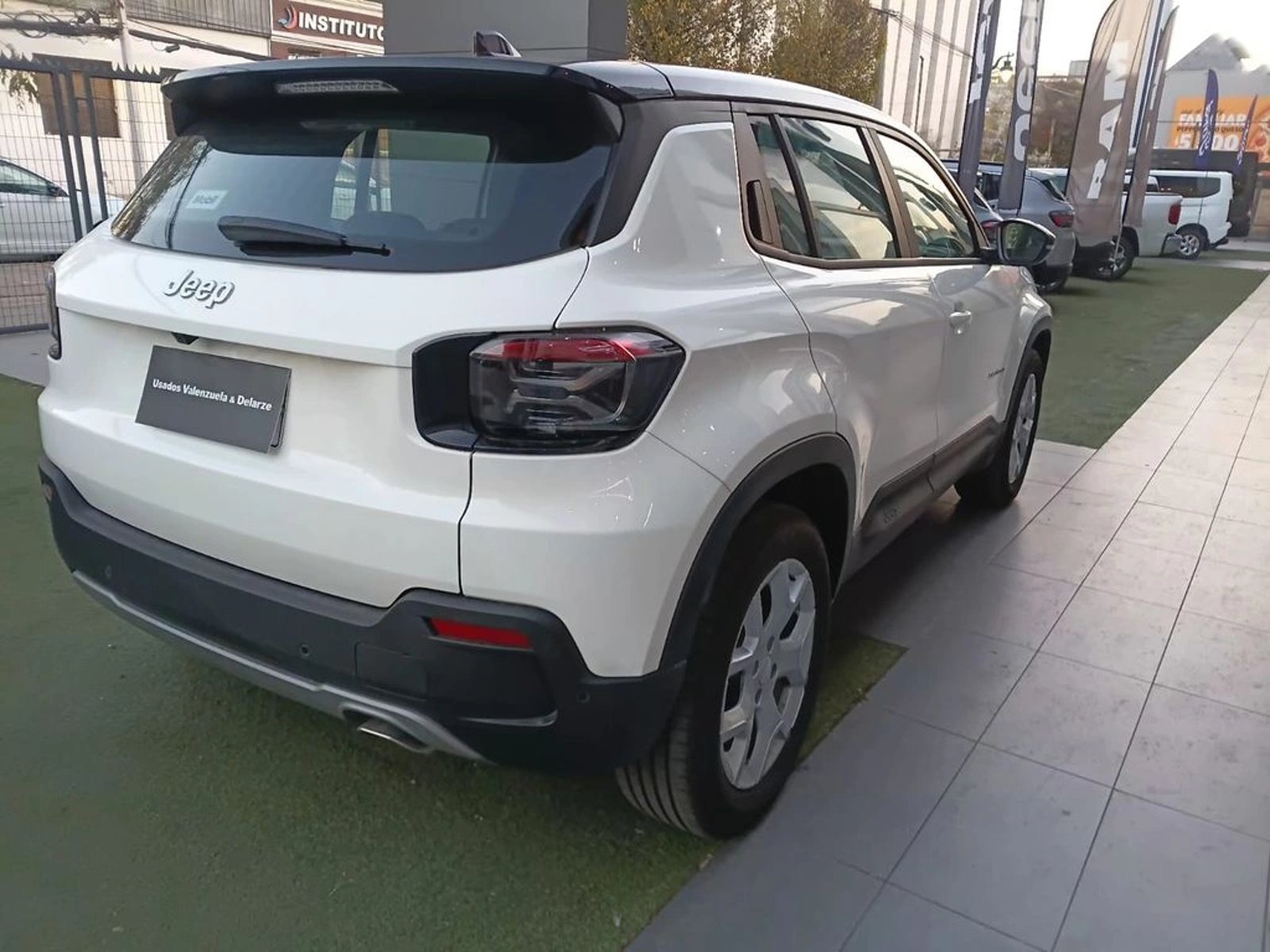 JEEP AVENGER 1.2 MT 2025 - Imagen 5 de 20