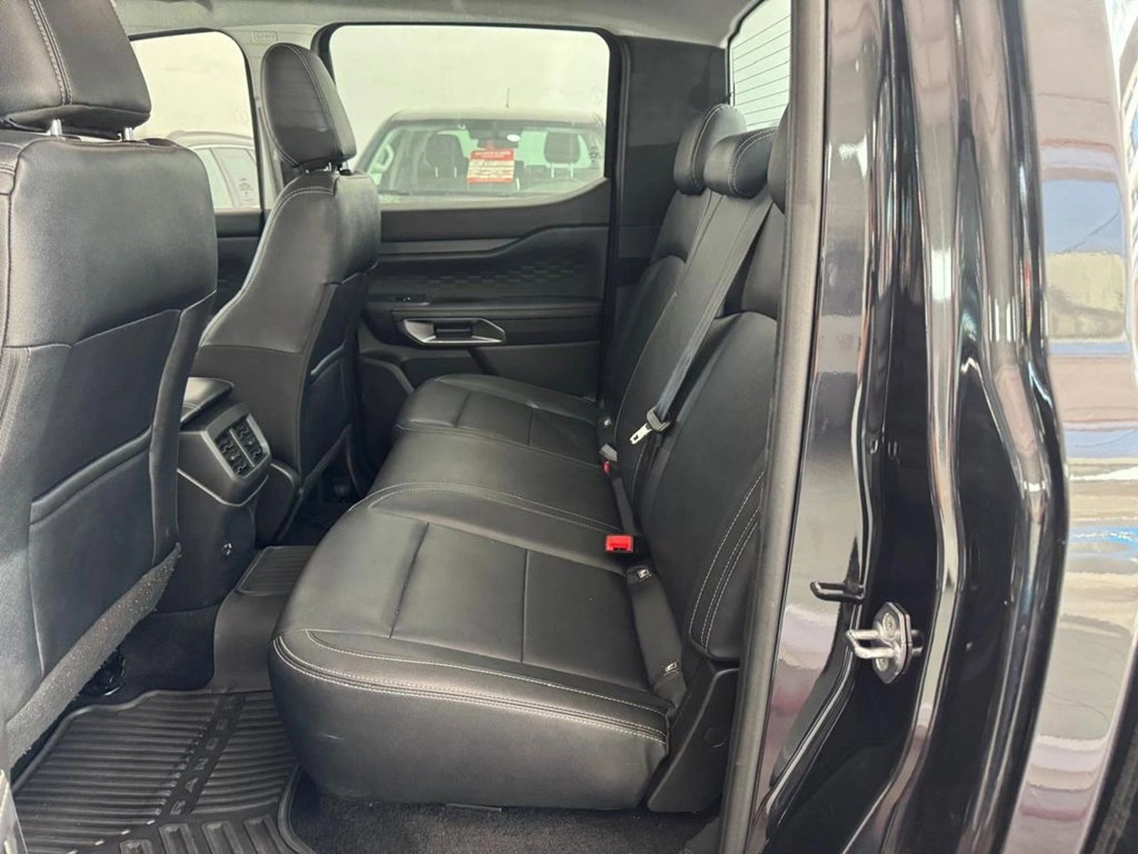 FORD RANGER XLT 4x2 2.0L AT 2024 - Imagen 12 de 17