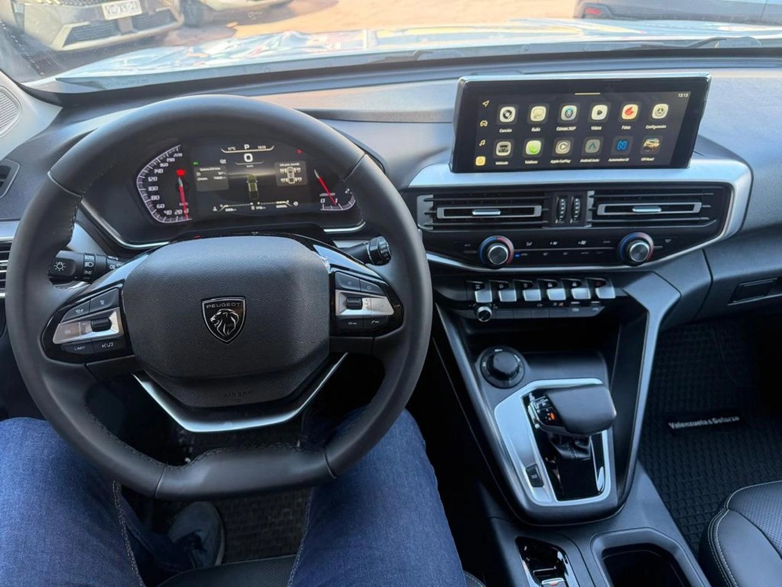 Peugeot LANDTREK MCA Action4 Diesel 200hp 4x4 AT 2026 - Imagen 9 de 12