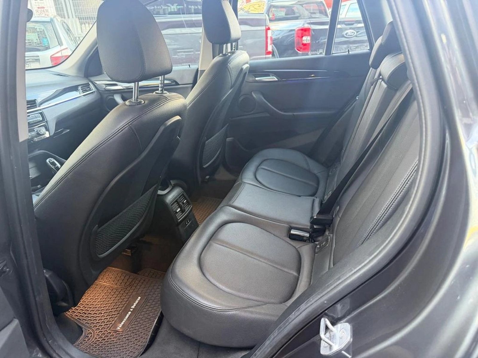 BMW X1 SDRIVE 18I 1.5 AUT 2022 - Imagen 11 de 13