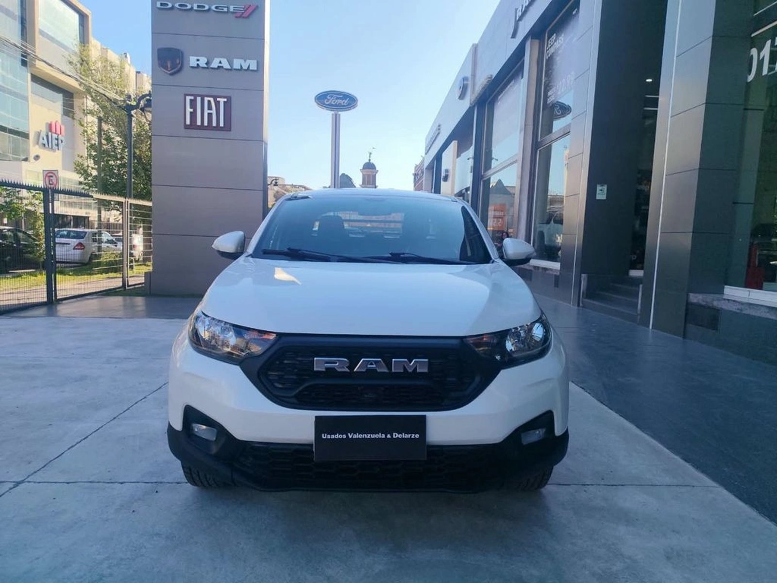 RAM 700 SLT CS 1.4 2024 - Foto 2 de 12