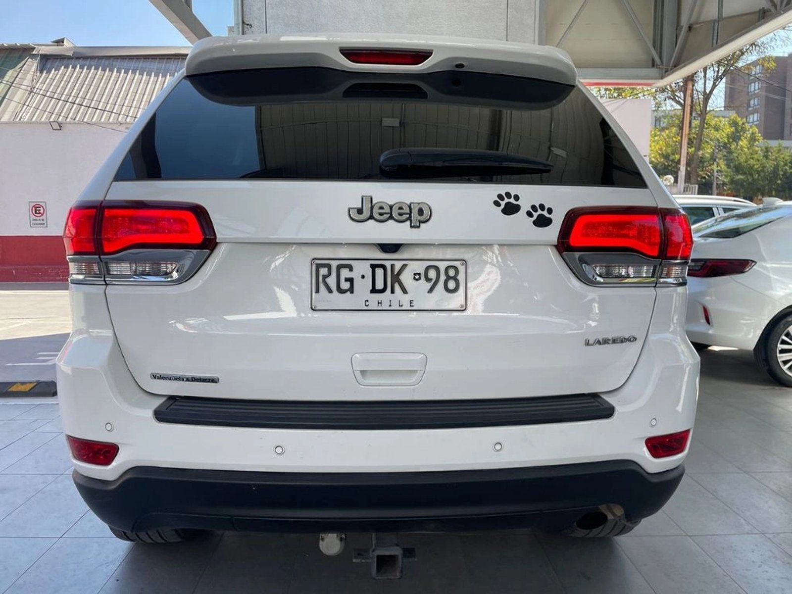JEEP GRAND CHEROKEE Laredo Sport 2022 - Imagen 6 de 20