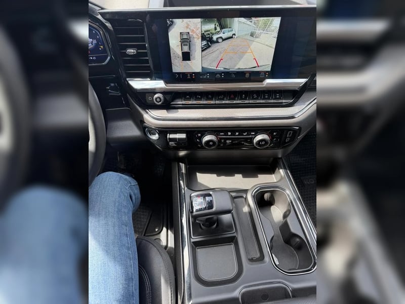 Chevrolet SILVERADO 4X4 6.2 AUT 2024 - Imagen 15 de 17
