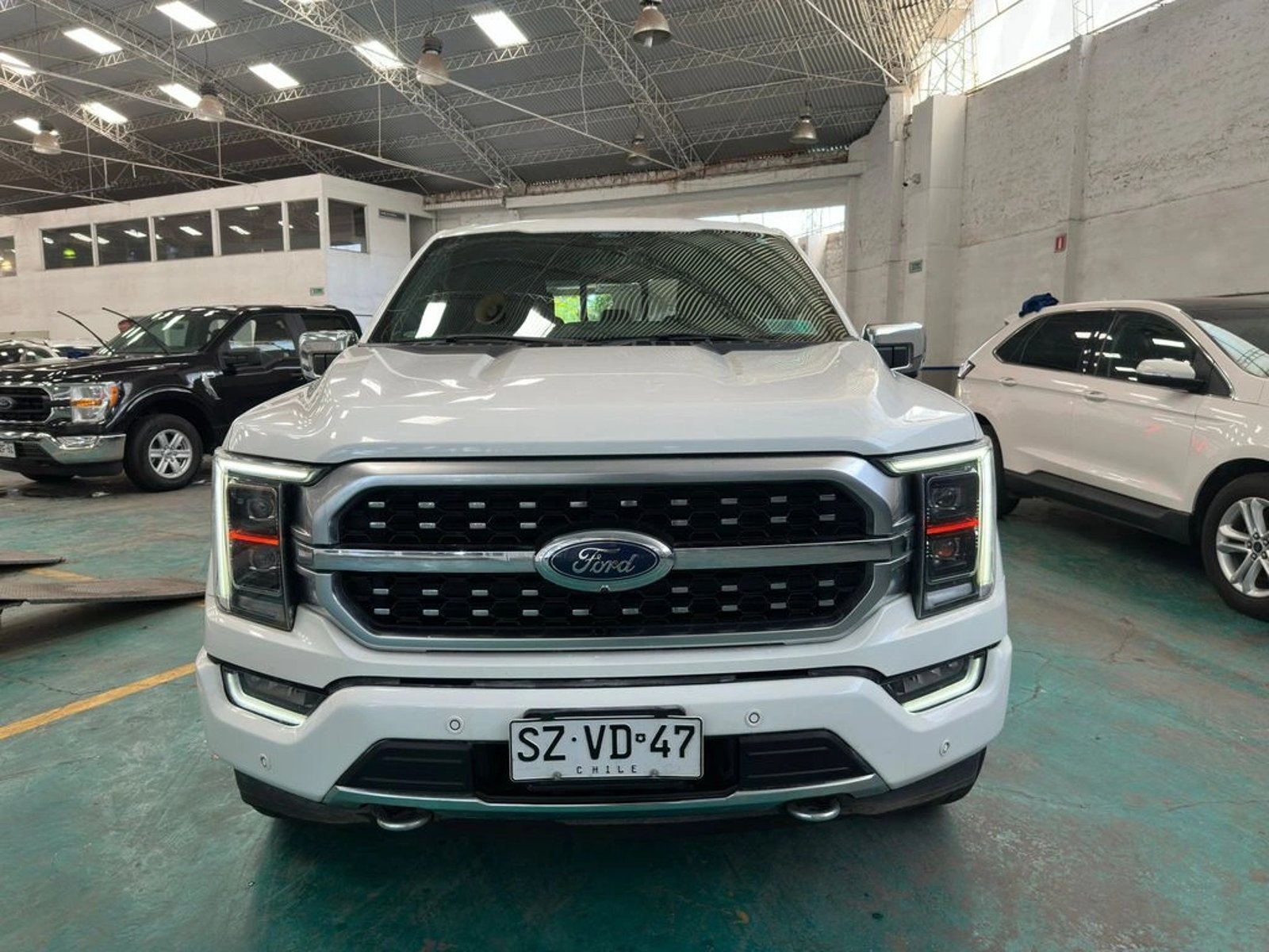 Ford F-150 3.5 PLATINUM CC DOB. CAB. 4X4 AT 4P 2023 - Foto 2 de 10