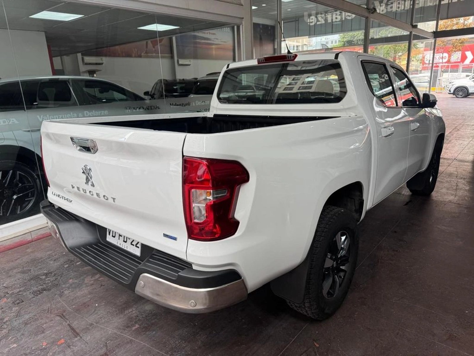 Peugeot LANDTREK Active BlueHDi 180 4x4 AT 2025 - Foto 4 de 13