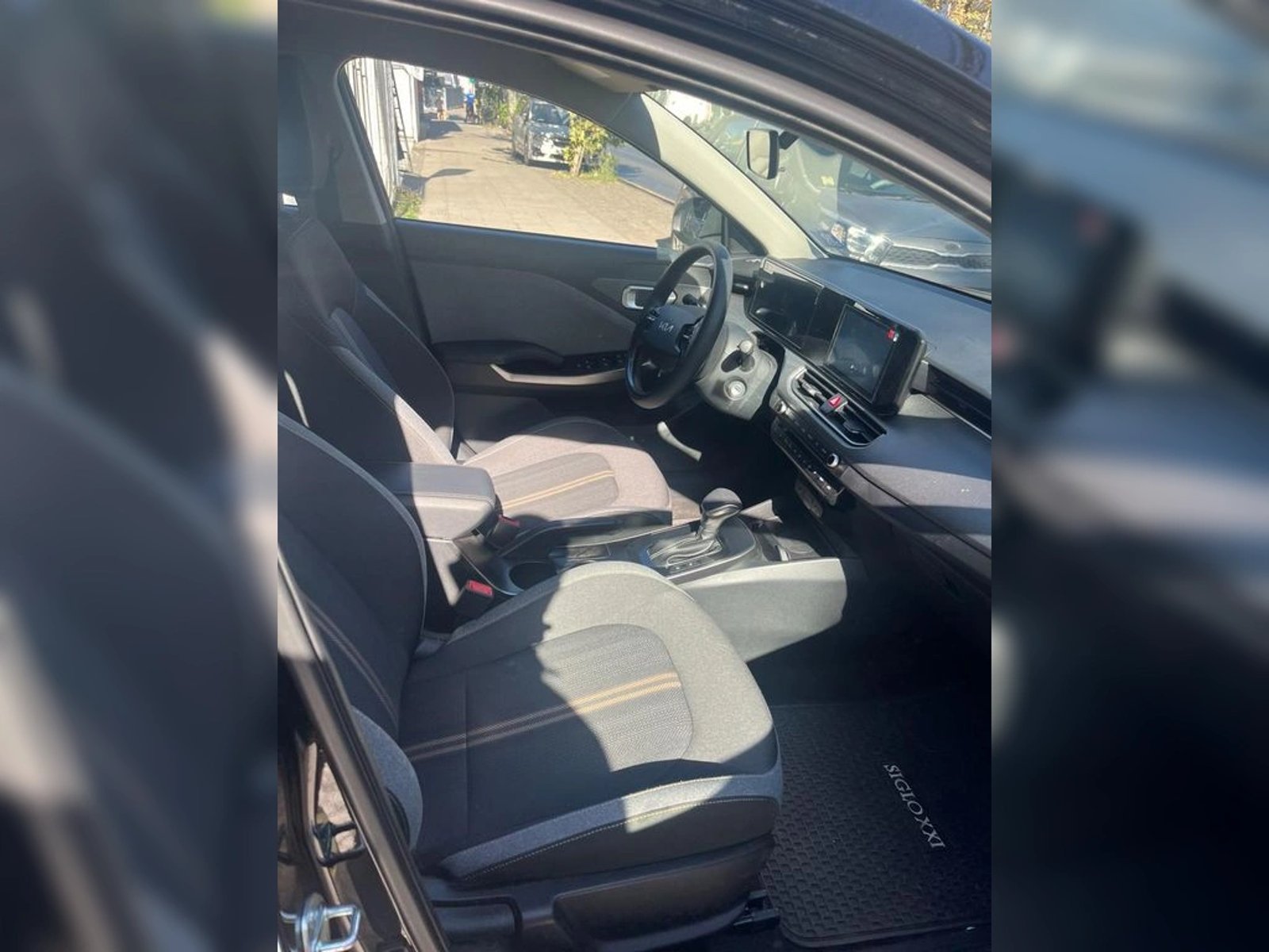 KIA K3 CROSS EX 1.6L 6AT  (2368) 2025 - Imagen 10 de 19