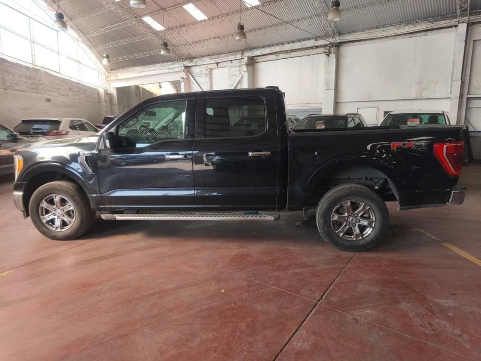 FORD F-150 XLT 4X4 5.0 AUT 2024 - Imagen 7 de 17