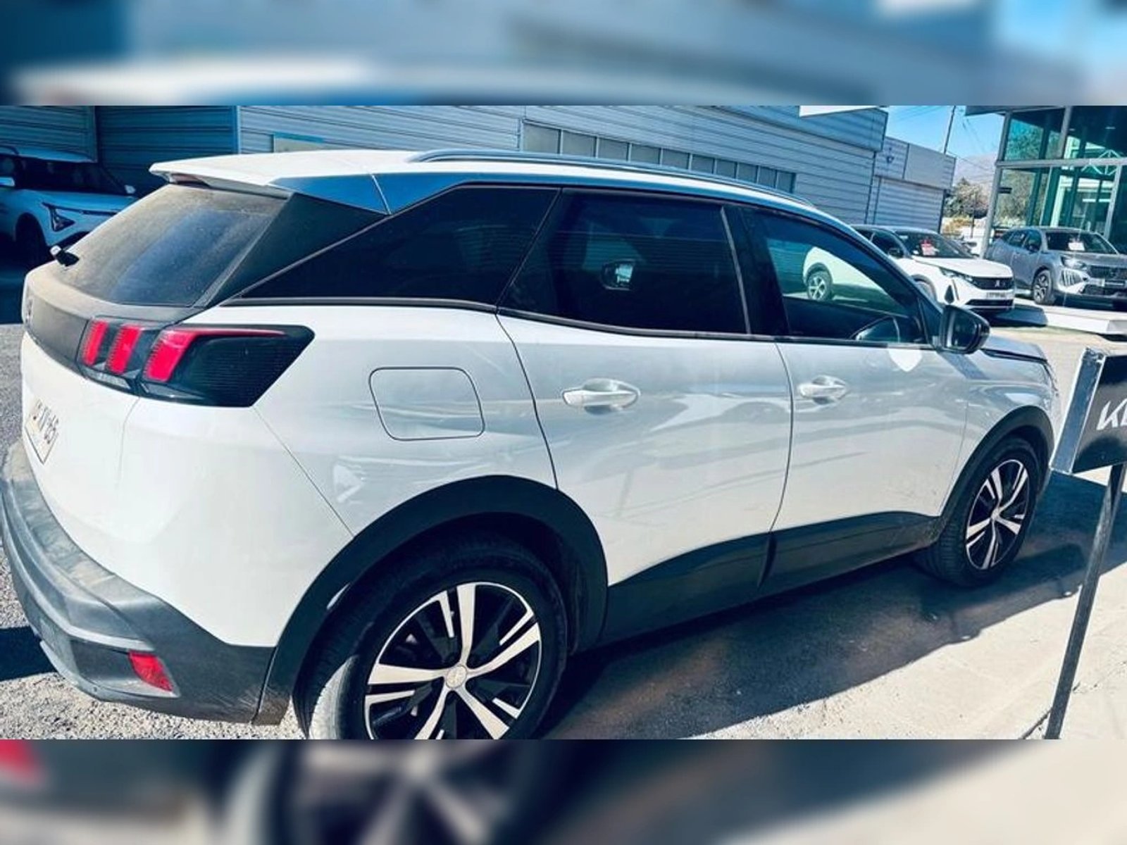 Peugeot 3008 Active Puretech 130 2024 - Imagen 3 de 4