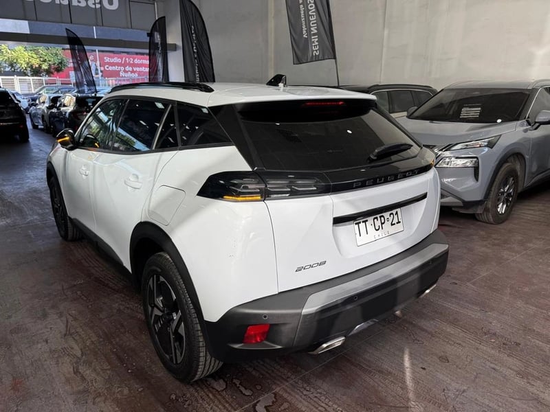 Peugeot 2008 MCA Allure Pack 130 HP 2025 - Imagen 6 de 12