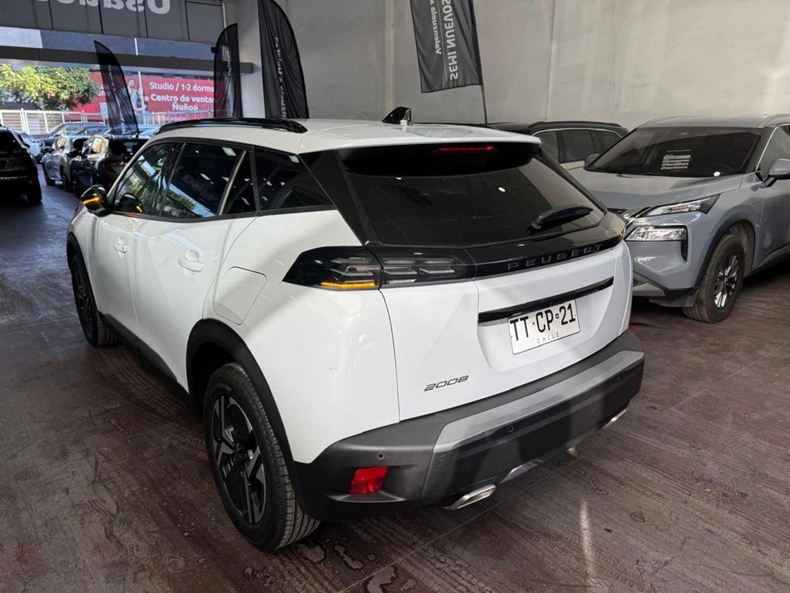 PEUGEOT 2008 MCA Allure Pack Puretech 130 2025 - Imagen 6 de 17