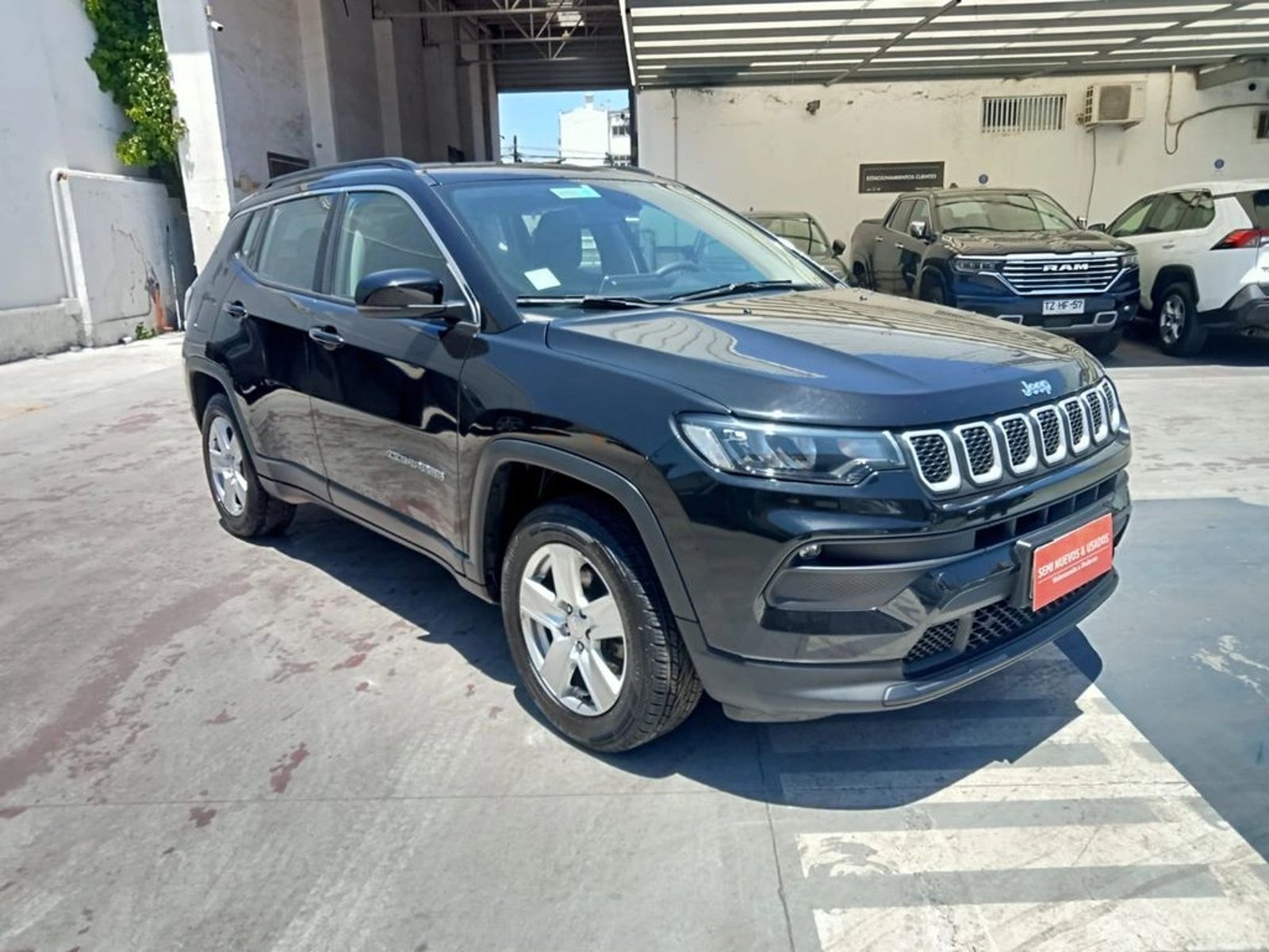 Jeep COMPASS SPORT 1.3 AT 4x2 2023 - Foto 3 de 15