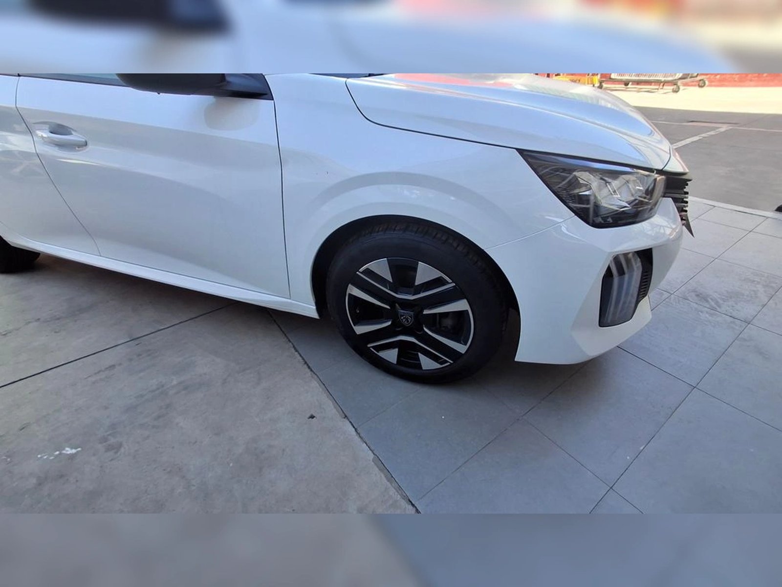 PEUGEOT 208 MCA ACTIVE PURETECH 100 2025 - Imagen 11 de 17