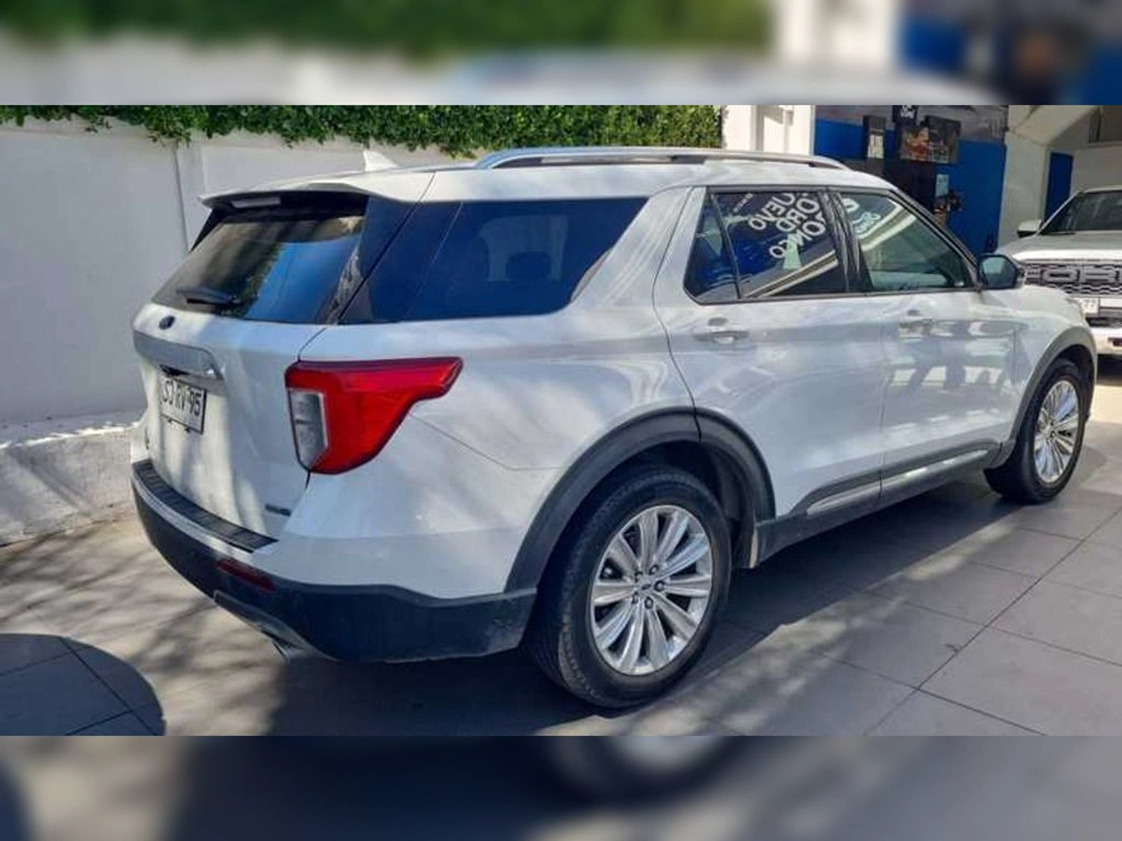 FORD EXPLORER LTD 2.3 AUT 2023 - Imagen 3 de 14