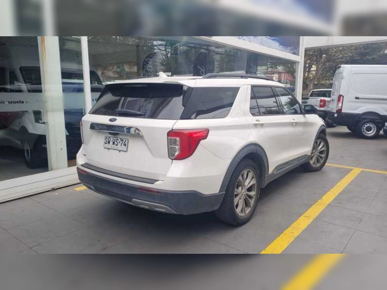 Ford EXPLORER 2.3 ECOBOOST XLT 4X2 AT 5P 2023 - Foto 4 de 6
