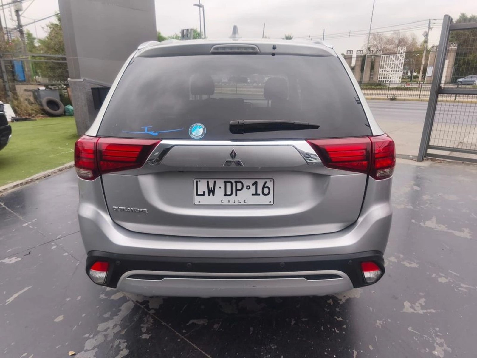 MITSUBISHI OUTLANDER GLX 2020 - Imagen 5 de 16