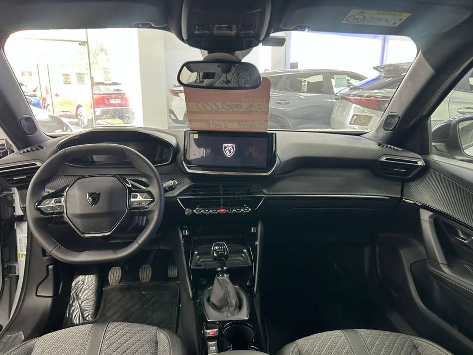 PEUGEOT 2008 MCA Allure Puretech 130 2025 - Imagen 9 de 17