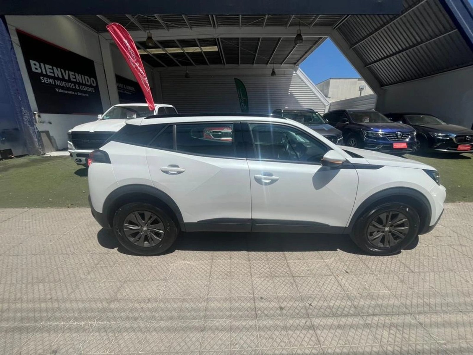PEUGEOT 2008 Active Pack 2022 - Imagen 7 de 20